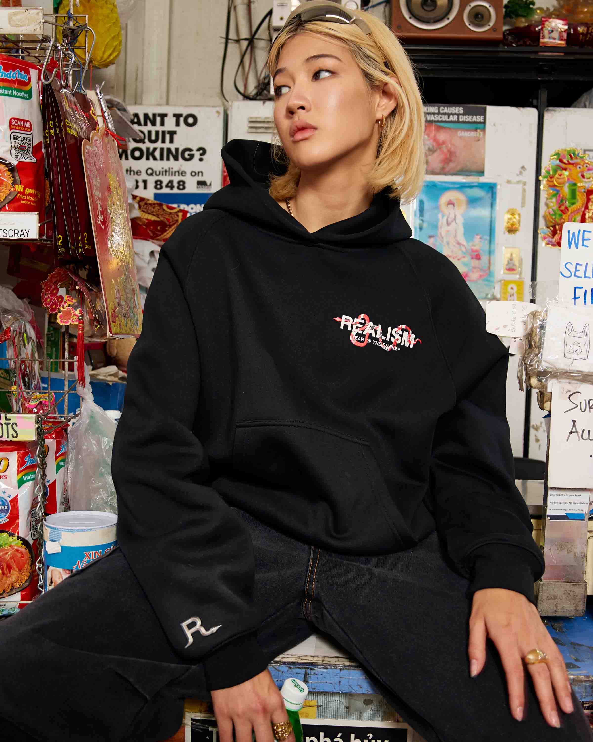 SNAKE LOGO HOODIE BLACK – Realism